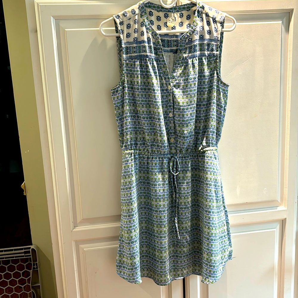 Gap Summer wrinkle free dress
